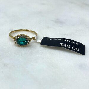 Banana Republic NWT Emerald Stone Flower Ring, Size 5
